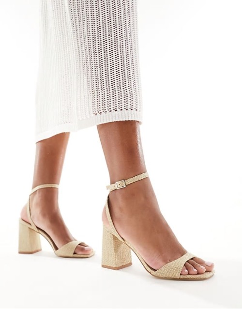 ‌Stylish Wink 2 block heeled sandals in natural jute
