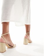 ‌Stylish Wink 2 block heeled sandals in natural jute