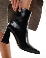 Wide Fit Everest flared heel boots in black