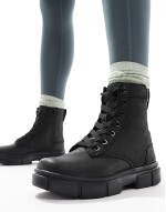 Explorer STRT lace up leather boots in black