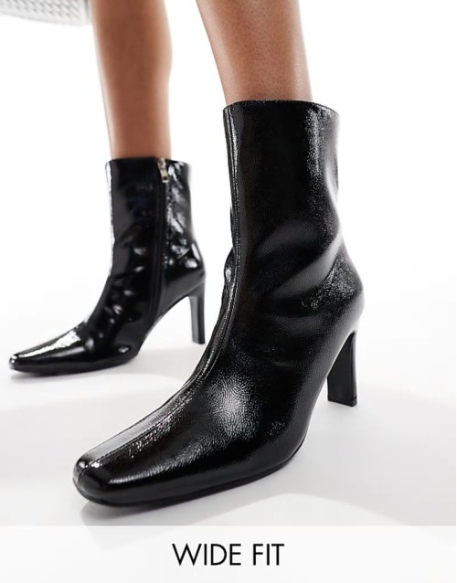 Polaris Wide Fit sqaure toe heeled ankle boots in black